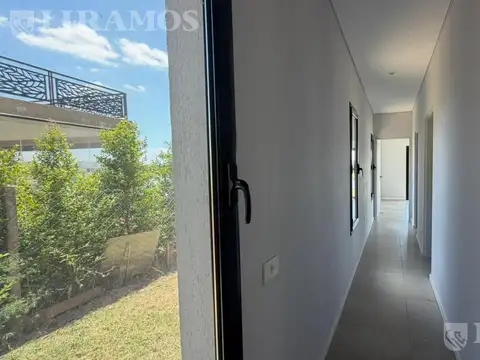 Casa en Alquiler al Este