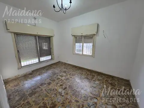 Casa 3 ambientes con 1 baño