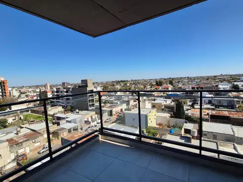 Depto a estrenar, centro, gran balcon con cochera y baulera