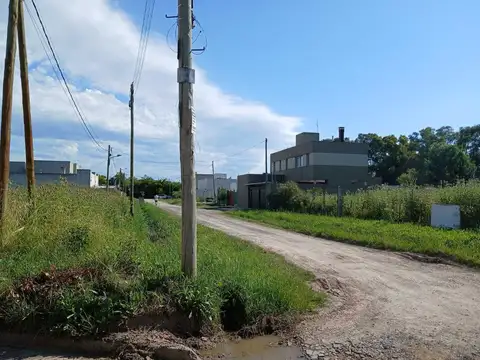 Terrenos y Lotes en Venta en Gonnet [Cod: 672]