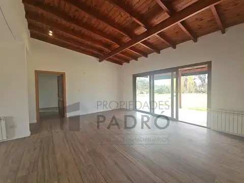 Casa 5 ambientes con 1 baño