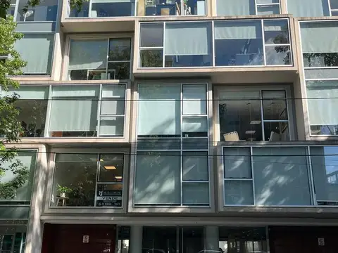 Oficina en Alquiler con 1 cochera