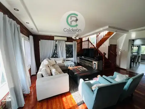 Casa en Venta con 6 cocheras