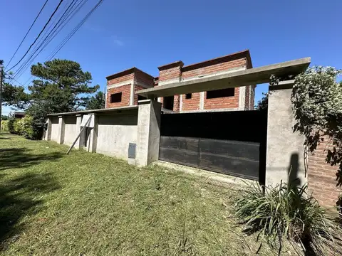 VENTA CASA 7 amb En Construcción
