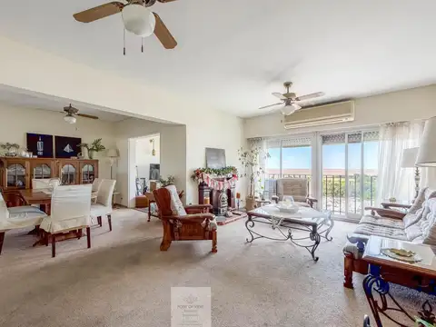 VENTA DEPARTAMENTO SEMIPISO 4 AMBIENTES CON VISTA ABIERTA AL RIO AV. LIBERTADOR – COCHERA CUBIERTA