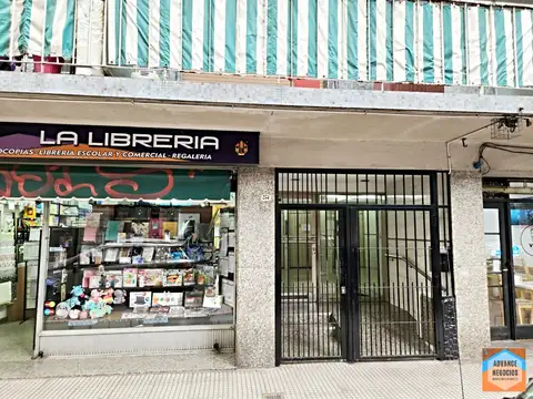 Departamento de 2  amb y medio, en planta baja Sup 46.50m² . Puede ser uso comercial