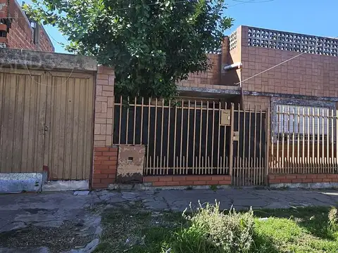 Centenario al 3700