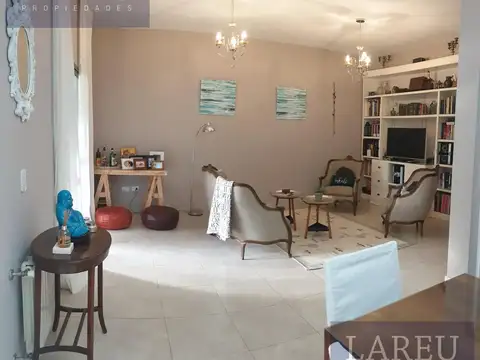 Casa 5 ambientes con 5 baños