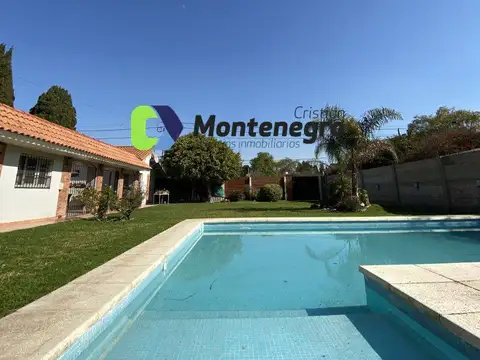 Casa 5 ambientes con 3 baños