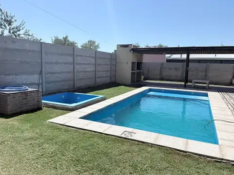 Casa en Alquiler en Roldan, $ 500.000