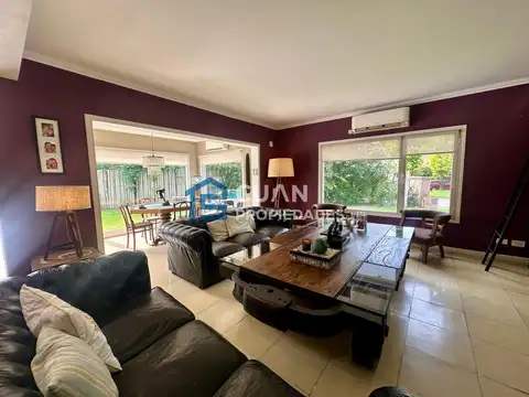 Casa 6 ambientes con 5 baños