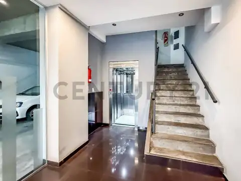 Navarro 4600, Piso 4