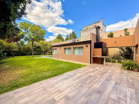 Casa 4 ambientes con 3 baños