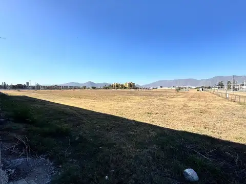 TERRENO VENTA FRENTE ESTADIO MARTEARENA 3.400M2