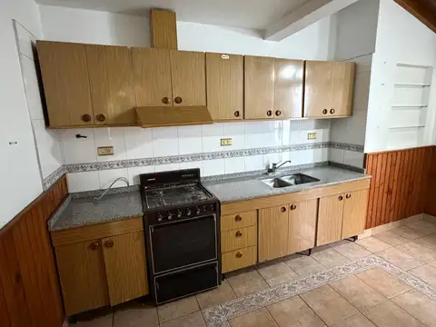 Casa en Alquiler con 1 cochera