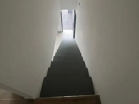Casa 2 ambientes con 1 baño