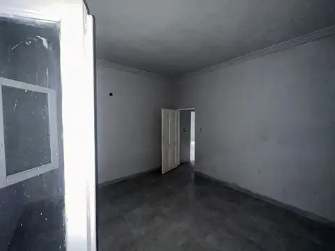 Casa en Alquiler en Gregorio de Laferrere, $ 900.000