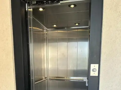 San Vicente 700 , Piso 2