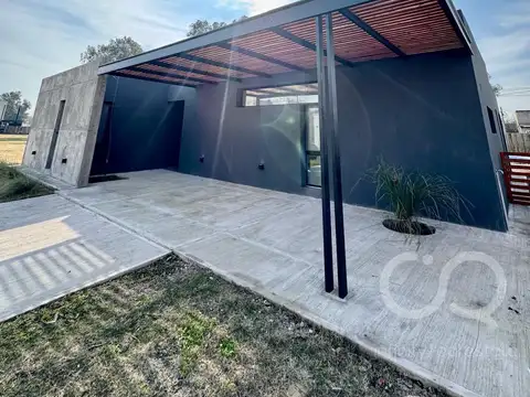 OPORTUNIDAD CASA EN VENTA SANTA EMILIA (PILAR)!