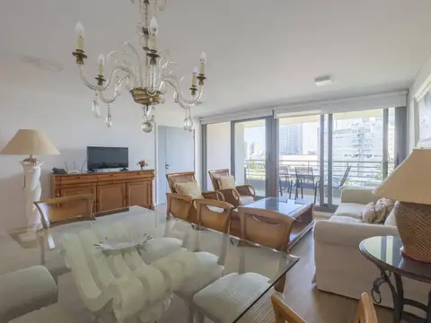 Departamento en venta de 2 dormitorios en edifico Alexander Boulevard
