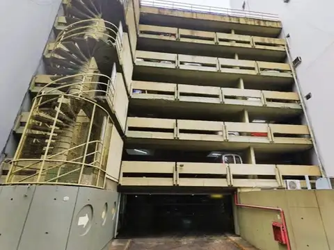 VENTA | Cochera fija a metros de Av. 9 de Julio, excelente ubicación • Monserrat