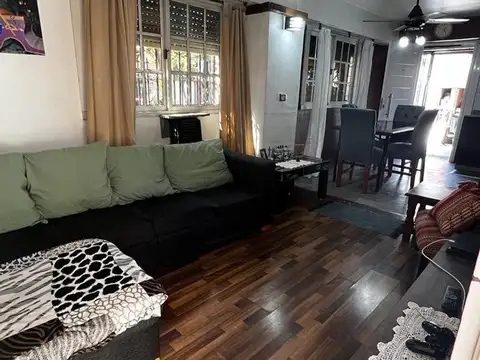 Depto Tipo Casa en Venta de 3 ambientes