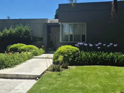 VENTA CASA 1 PLANTA BARRIO LA CELINA MASCHWITZ