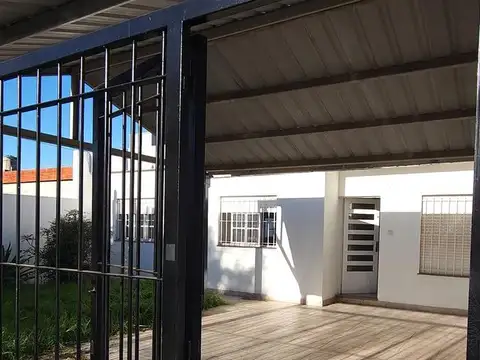 Casa en Alquiler en Santa Julia, $ 950.000
