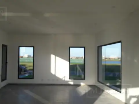 Casa en Venta en El Cantón - Barrio Puerto, USD 320.000