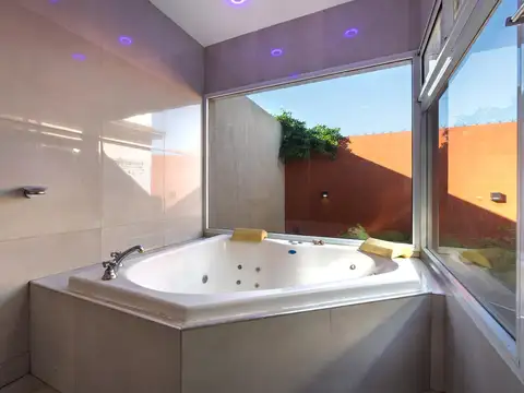 VENTA | PERMUTA - Casa 2 Dormitorios   Comodín - Campiñas de Piñero.