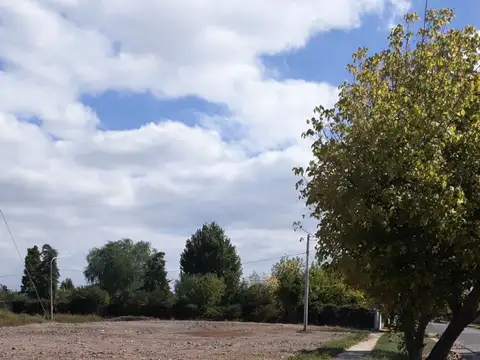 Venta lote en plan 28 de barrio agua y energia