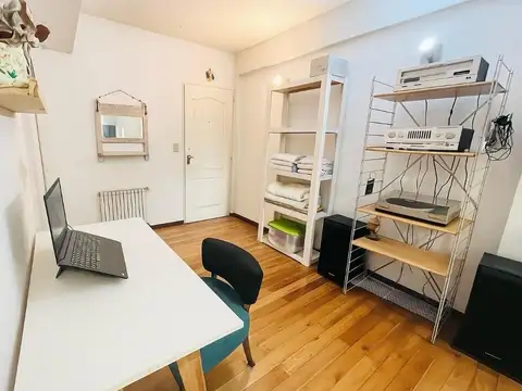 Carlos Pellegrini 100