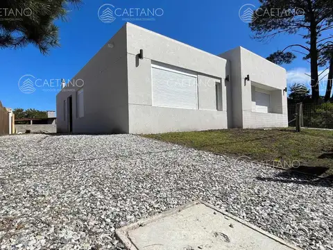 Venta Casa - 2 Dormitorios - Los Angeles Piriapolis