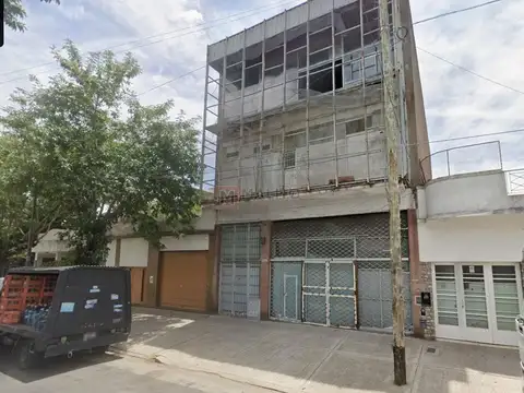 Alquiler Local Galpón 600m2 - 3 Plantas - en Villa Lugano