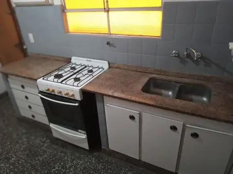VENTA PH 2 AMB c/PATIO y TERRAZA - SARANDÍ