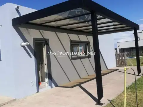 Casa 4 ambientes con 3 baños