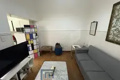 French 2200 y Uriburu. PH de 3 ambientes, 1° Piso por escalera, luminoso!