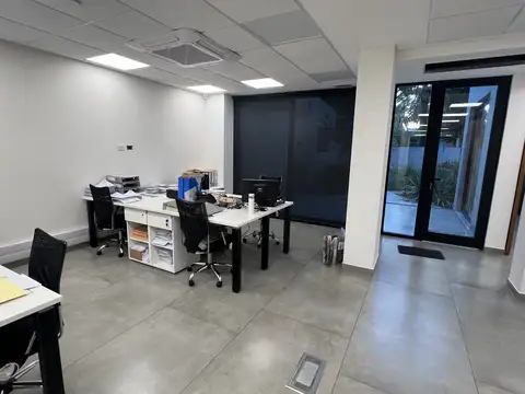Oficina en Alquiler al Este