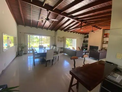 Casa en Venta en Chacras De La Cruz, USD 290.000