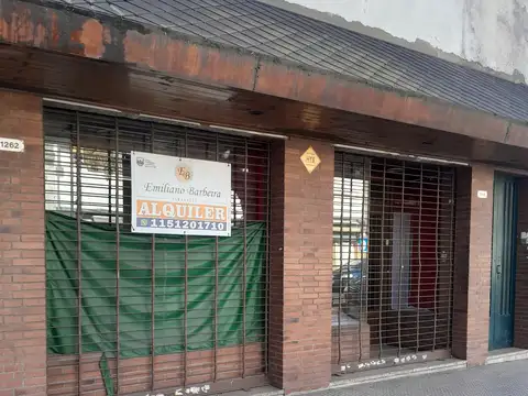 LOCAL 24 M EN ZONA COMERCIAL