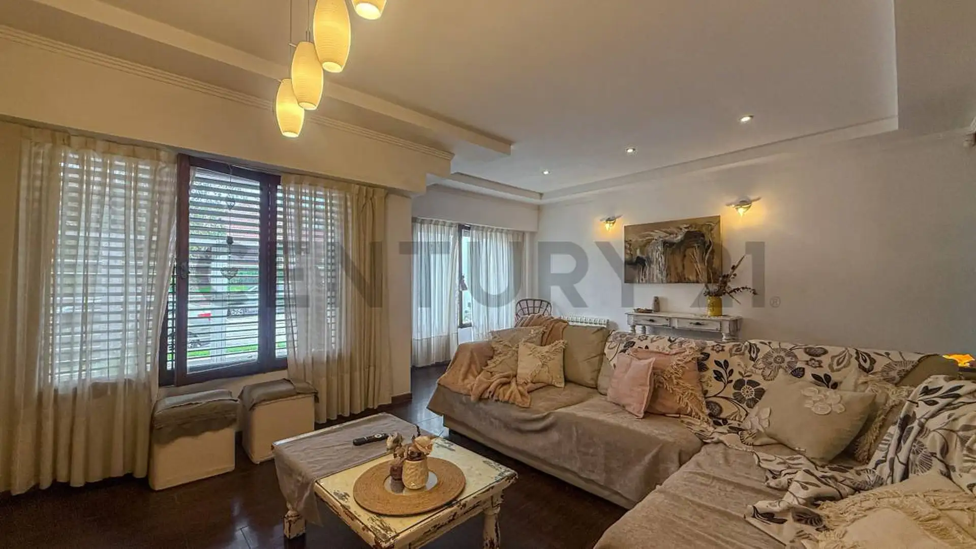 VENTA CASA 6 AMBIENTES SAN CARLOS CON PARQUE