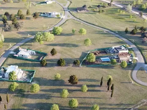 VENTA LOTE BARRIO CERRADO MIRABOSQUES CARDALES