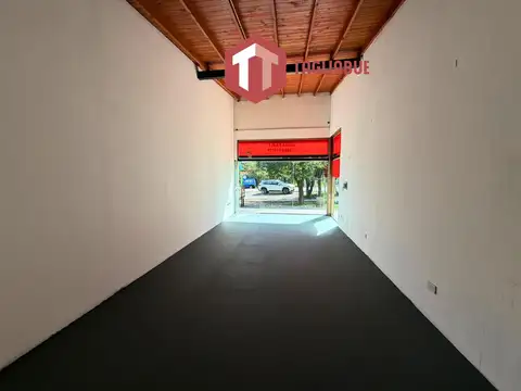 Venta - Local en Complejo Comercial en Carpinteria