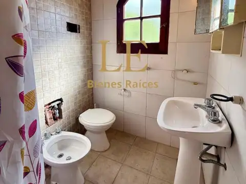 Casa 5 ambientes con 4 baños