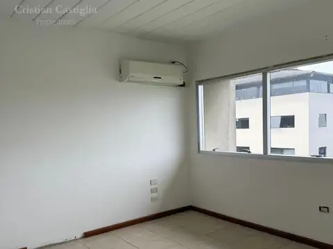 Oficina en Riviera Park