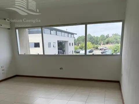 Oficina en Riviera Park