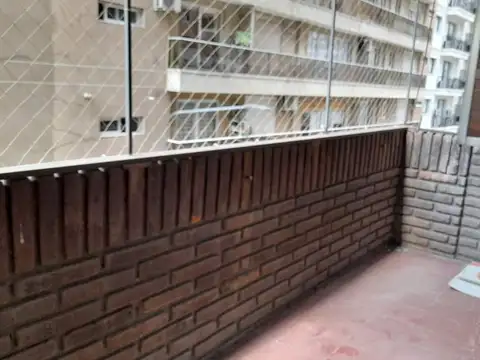 A una Cuadra de Patio Olmos CON RENTA