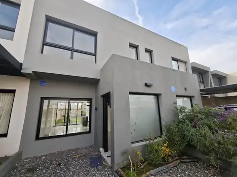 DUPLEX EN DOCTA 2 DORMITORIOS 2 BAÑOS FINANCIO