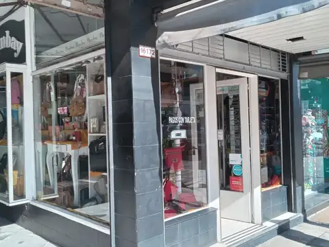 Avenida Rivadavia 16100