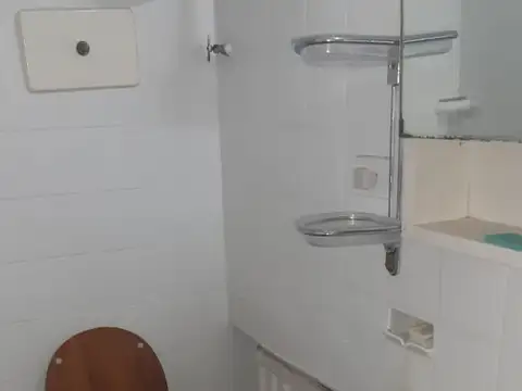 Monoambiente al frente con seguro de caución
